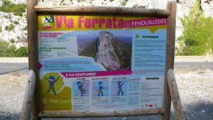 Panel informativo Vía ferrata du Fenouilledes - Vía Ferrata La Panoramique - Saint Paul de Fenouillet - Francia - RocJumper