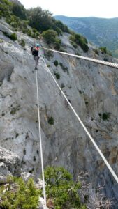 Puente nepalí 15 m - Vía Ferrata La Panoramique - Saint Paul de Fenouillet - Francia - RocJumper