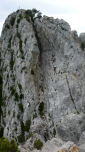 Puente tibetano 25 m - Vía Ferrata La Panoramique - Saint Paul de Fenouillet - Francia - RocJumper