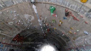 Vías del techo del Túnel Foixarda - Montjuic - RocJumper