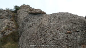 L3 - Vía A Prop + Aresta dels Marges - Els Graus - Collbató - Montserrat - RocJumper