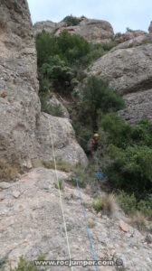 L3 - Vía A Prop + Aresta dels Marges - Els Graus - Collbató - Montserrat - RocJumper