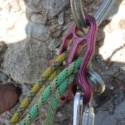Grivel Shuttle - Review - Asegurador, Descensor y Placa Multianclaje todo en uno