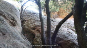 Inicio de Vía Normal - L'Aglà y Agulla Mare - Montserrat - RocJumper