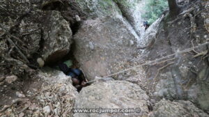 Agujero - Camino Equipado de Frares Encantats - Montserrat - RocJumper