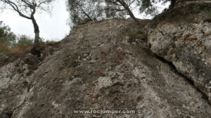 Vía La floja - Zona Torre de Aguila - Zona Noreste - Escalada Deportiva Pic de l'Àliga - Sant Andreu de la Barca - RocJumper