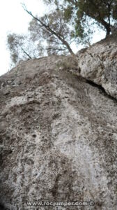 Vía La antigua - Zona Torre de Aguila - Zona Noreste - Escalada Deportiva Pic de l'Àliga - Sant Andreu de la Barca - RocJumper