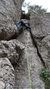 Vía Que mal rollo - Zona Torre de Aguila - Zona Noreste - Escalada Deportiva Pic de l'Àliga - Sant Andreu de la Barca - RocJumper