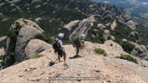 Rápel Vía Bernat i Amalia - Frare Gros - Montserrat - RocJumper