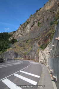Aproximación Vía Cable 1 y 2 - Torrent del Grau - Canillo, Andorra - RocJumper