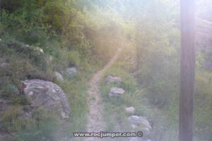 GR - Torrent del Greixot o Riu de Cerdanyola - Guardiola de Berguedà - RocJumper