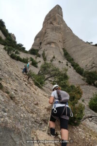 Inicio Canal del Cavall Bernat - Montserrat - RocJumper