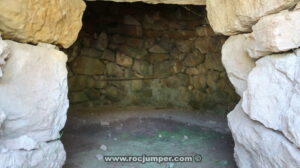Interior de Trumfera de Cal Menut - Grau de Jou - Grau dels Boigs - Sant Corneli - RocJumper