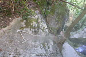 Pasamanos R5 - Torrent del Greixot o Riu de Cerdanyola - Guardiola de Berguedà - RocJumper