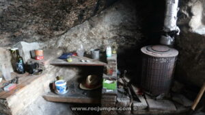 Interior del Ermita de Sant Antoni - Montserrat - RocJumper