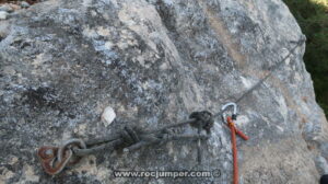 Pasamanos R1 - Barranc de Tarrascona o Morterets - Capafonts - RocJumper