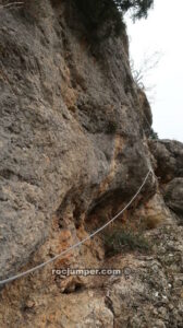 Flanqueo diagonal - Vía Ferrata Hipocrática de Calcena - RocJumper