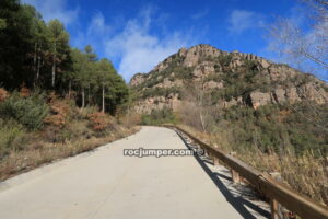 Pista cementada - Rasa de Capdevila - Sant Llorenç de Morunys - RocJumper