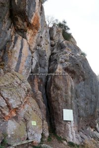 Inicio Tirolina Vía Ferrata Cueva de la Ventana - Comares - RocJumper