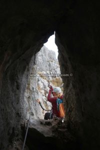 Péndulo cueva - Tramo Sur - Vía Ferrata John Hogbin - Zafarraya - RocJumper