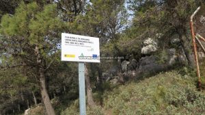 Cartel parking - Vía Ferrata Benadalid o del Techo - Vía Ferrata Benalauría o del Canal - RocJumper