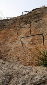 Ligero desplome - Vía Ferrata La Planá II - Casares - RocJumper