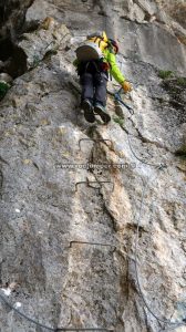 Tramo vertical - Vía Ferrata Benalauría o del Canal - RocJumper