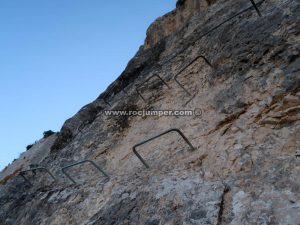 Flanqueo - Vía Ferrata Tajo del Reloj - Cuevas de San Marcos - RocJumper