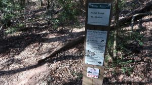 Palo indicador Portell Estret - Travesía Agulles i Frares Encantats - Montserrat - RocJumper