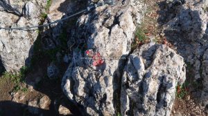 Pintura roja retorno - Vía Ferrata Tajo del Reloj - Cuevas de San Marcos - RocJumper
