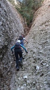 Canal de la Batata - Travesía Agulles i Frares Encantats - Montserrat - RocJumper