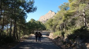 Retorno por carretera - Integral Cresta Serra les Canals - Oliana - RocJumper