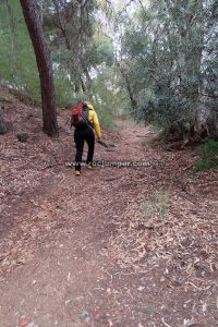 Sendro Aproximación - Barranco del Buho o El Santo - Pizarra - RocJumper