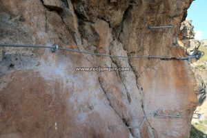 Vertical y flanqueo - Vía Ferrata La Colmena - Quéntar - RocJumper