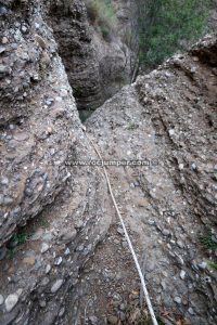 Resalte cuerda fija - Barranco del Buho o El Santo - Pizarra - RocJumper