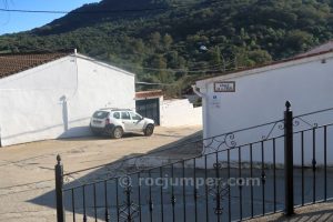 Calle de la Presa - Vía Ferrata El Caimán - El Colmenar - RocJumper