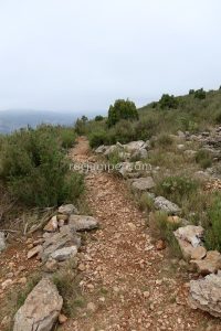 Sendero aproximación - Vía Ferrata Cueva de Pons - Argelita - RocJumper