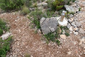 Palo indicador - Vía Ferrata Cueva de Pons - Argelita - RocJumper