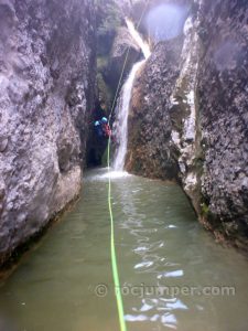 R7 - Torrent de Vilacireres por Torrent de Cal Pelegrí - Sant Llorenç de Morunys - RocJumper