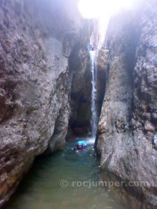 R9 - Torrent de Vilacireres por Torrent de Cal Pelegrí - Sant Llorenç de Morunys - RocJumper