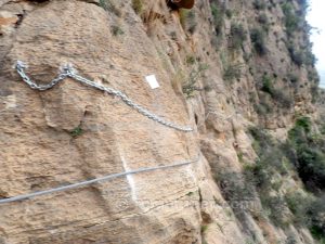 Flanqueo Cadenas - Vía Ferrata Callosa de Segura - RocJumper