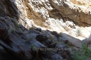 Flanqueo de Cadenas - Vía Ferrata Estrechuras de Guainos - Guainos Altos - Adra - RocJumper