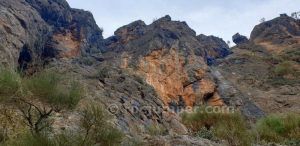 Subida en diagonal - Vía Ferrata Fondón - RocJumper