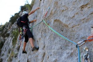 L3 - Vía El Nostre Amic - Roca narieda Oeste - Fígols i Alinyà - RocJumper