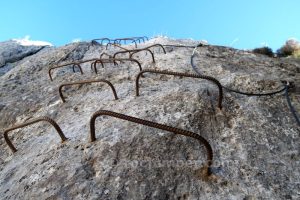Grapas Salida Tramo 2 - Vía Ferrata Cueva de Horá - Loja - RocJumper