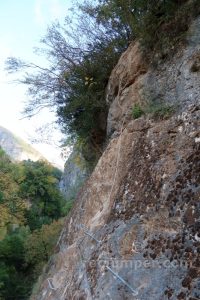 Subida después del flanqueo - Vía Ferrata El Escuacho - Escarrilla - RocJumper