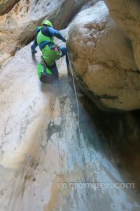 R6 - Barranco del Buitre - Castril - RocJumper