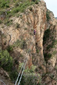 Puente Nepalí 50 m Tramo 2 - Vía Ferrata Lo Pas de la Savina - Estopiñán del Castillo - RocJumper