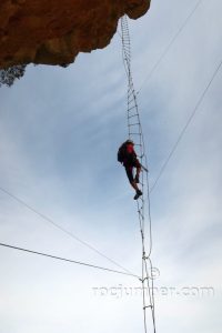 Escalera ADN Tramo 3 - Vía Ferrata Lo Pas de la Savina - Estopiñán del Castillo - RocJumper