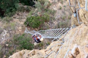 Escalera ADN Tramo 3 - Vía Ferrata Lo Pas de la Savina - Estopiñán del Castillo - RocJumper